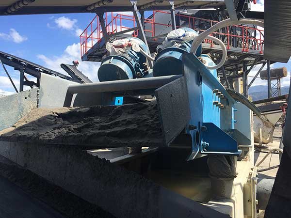 Dewatering Vibrating Screen